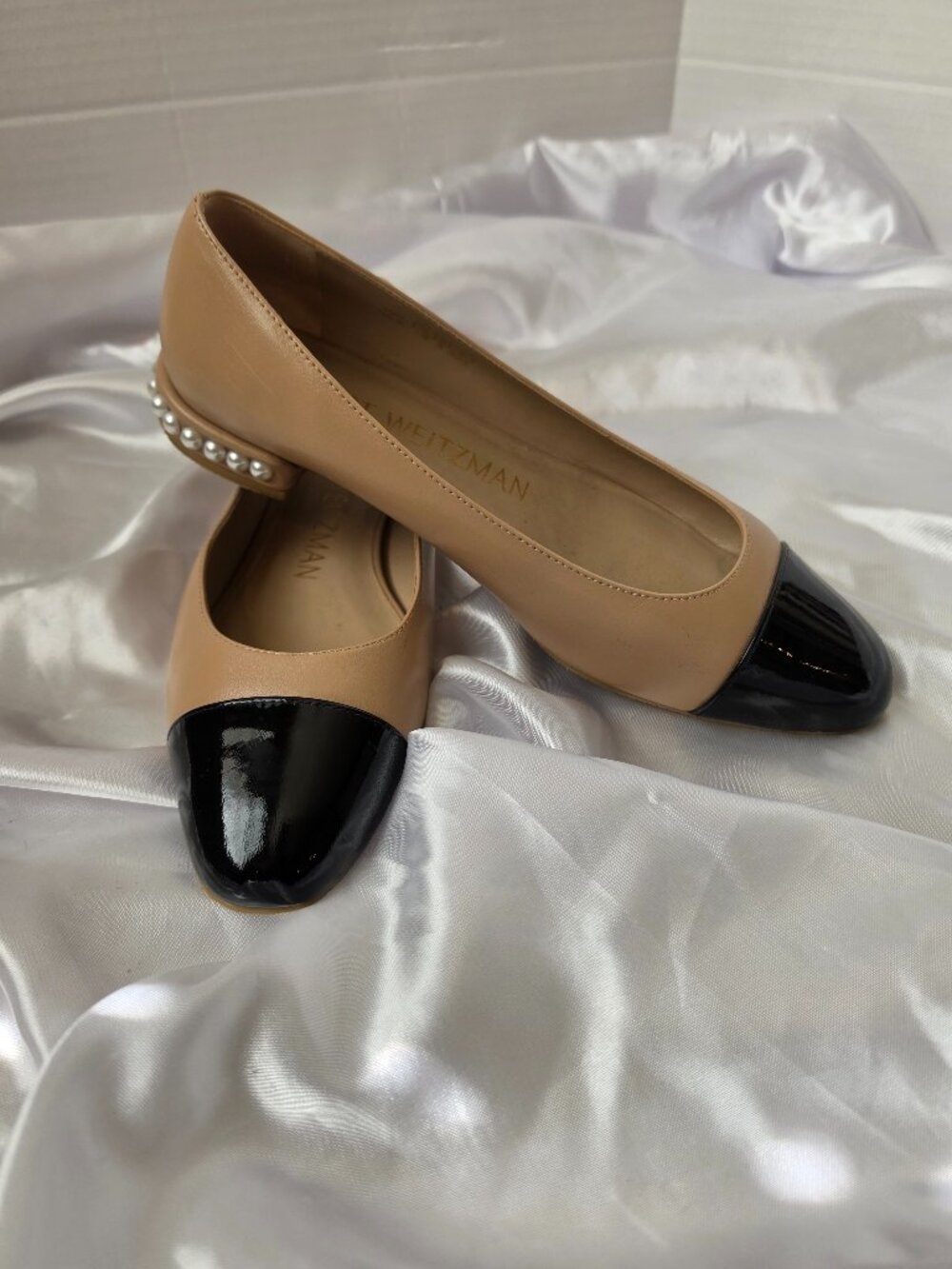 Stuart Weitzman Pearl Heel Flats in Tan & Black Size 7.5